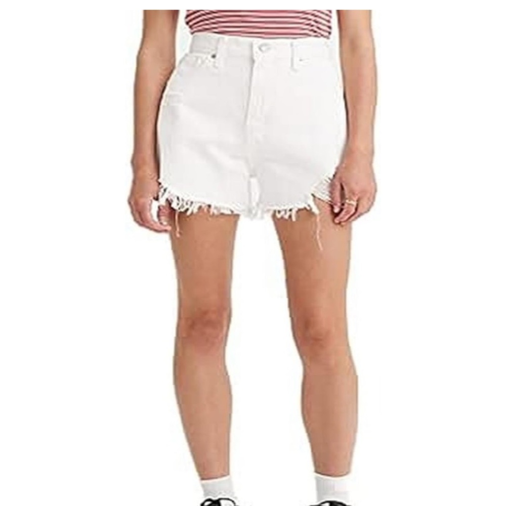 Levi's Women's High Waisted Mom Shorts size 31